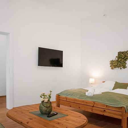 Elegant 2Br Apartment - Near Bahnhof Wien Meidling מראה חיצוני תמונה